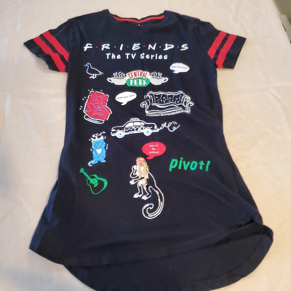 Tacky F.R.I.E.N.D.S. Central Perk Lounge / Sleep Shirt Size Small GUC